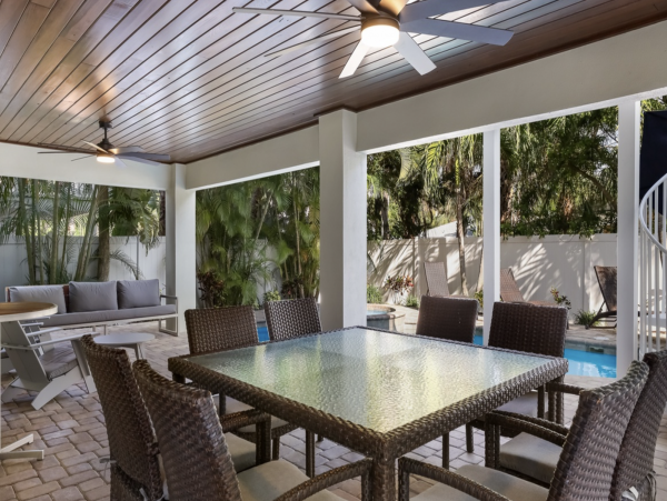 Six Bedroom Luxury Vacation Rental Anna Maria with Pool